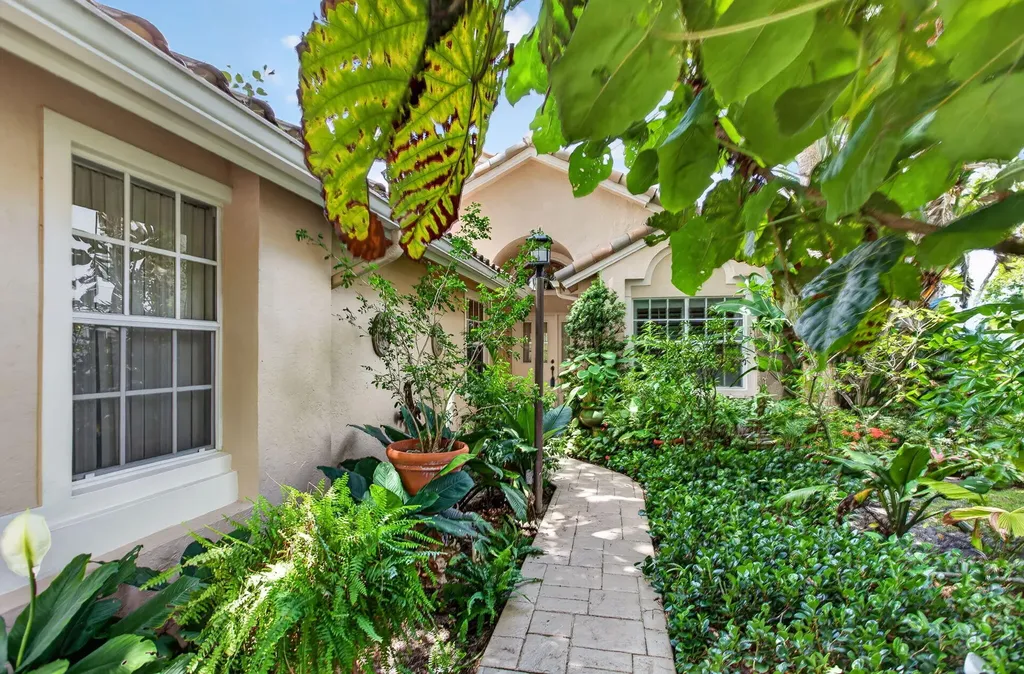 526 Misty Oaks Drive Pompano Beach FL 33069