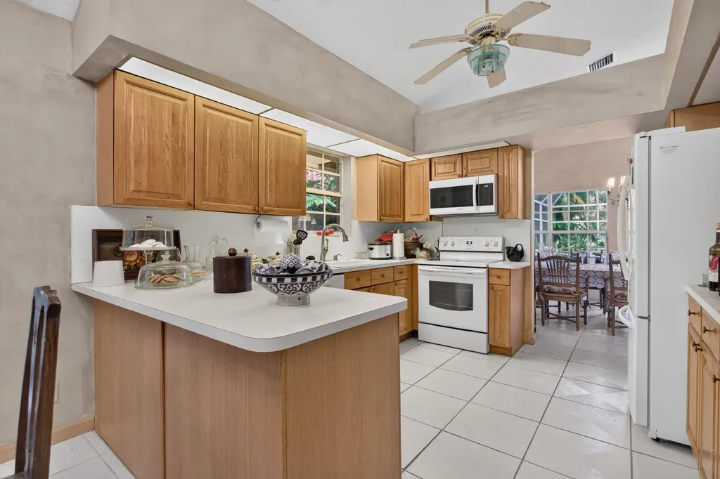 526 Misty Oaks Drive Pompano Beach FL 33069