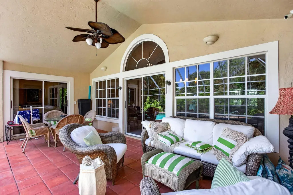 526 Misty Oaks Drive Pompano Beach FL 33069