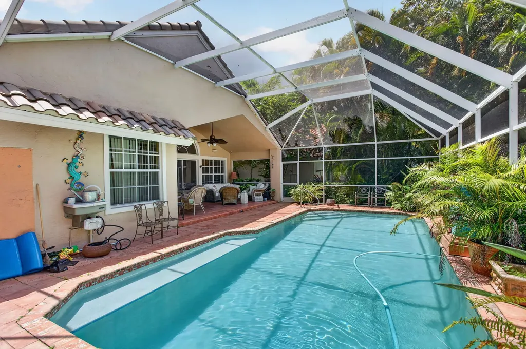 526 Misty Oaks Drive Pompano Beach FL 33069