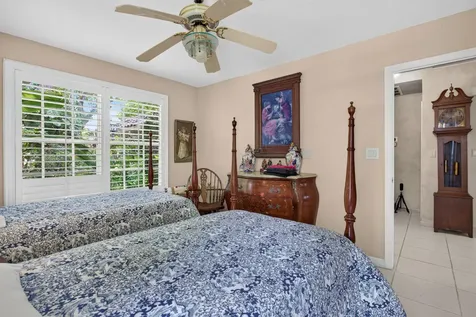 526 Misty Oaks Drive Pompano Beach FL 33069