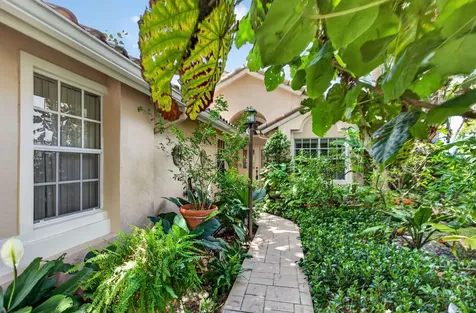 526 Misty Oaks Drive Pompano Beach FL 33069