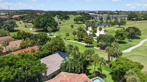 526 Misty Oaks Drive Pompano Beach FL 33069