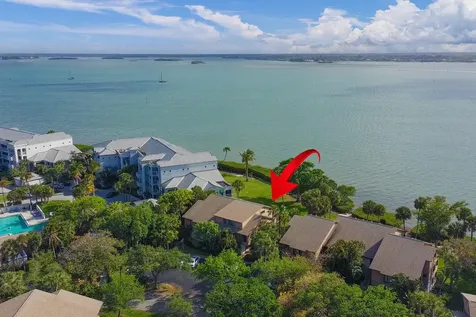 218 NE Edgewater Drive Hutchinson Island FL 34996