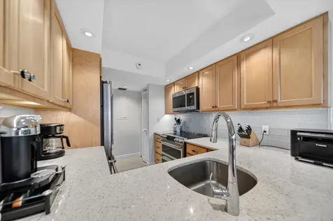 218 NE Edgewater Drive Hutchinson Island FL 34996
