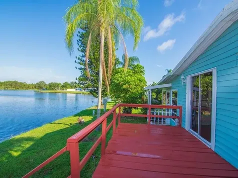 6910 SE Morningside Drive Stuart FL 34997
