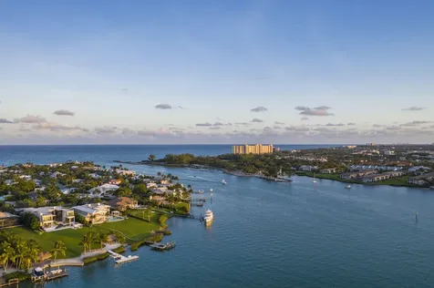 48 Live Oak Circle Jupiter FL 33469