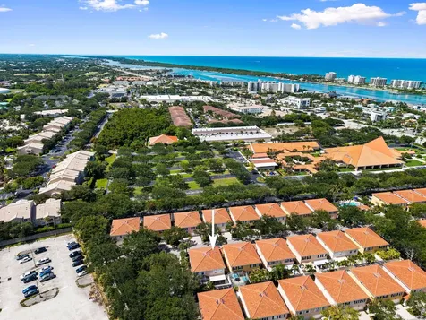 48 Live Oak Circle Jupiter FL 33469