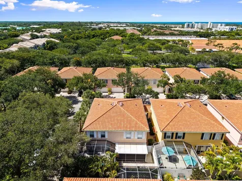 48 Live Oak Circle Jupiter FL 33469