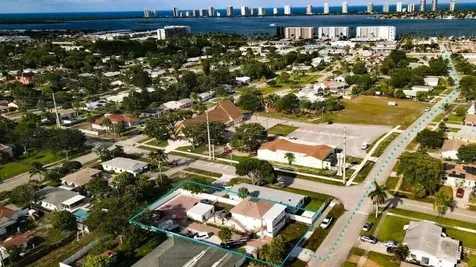 305 Cypress Drive Lake Park FL 33403