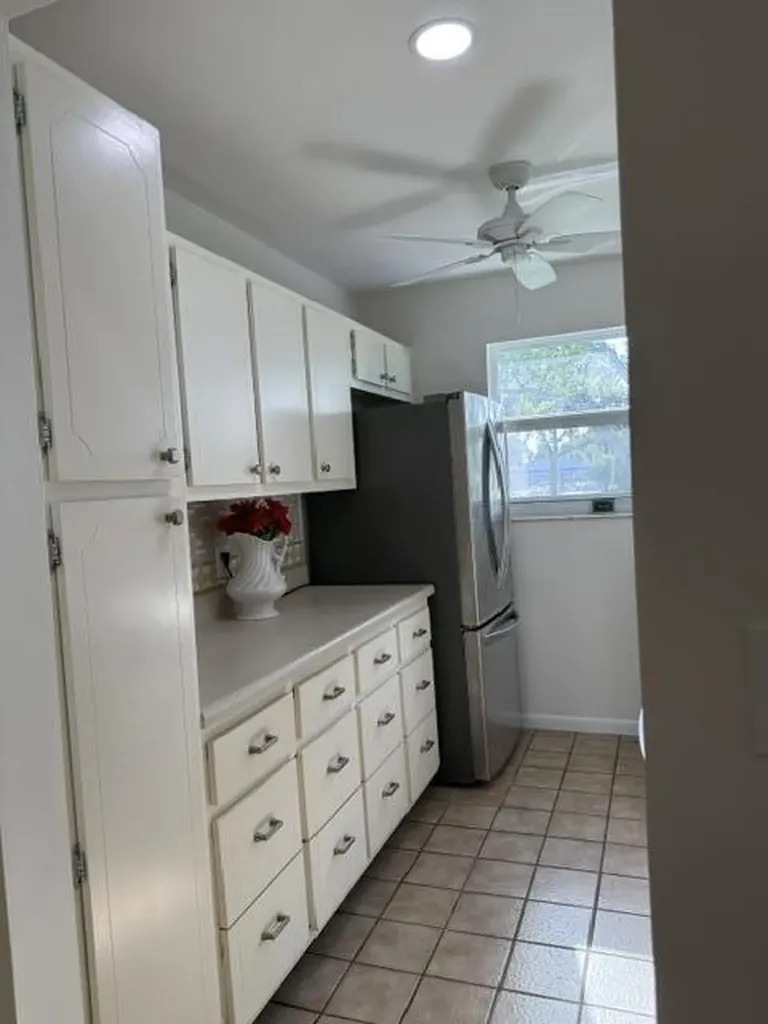 7293 W Oakridge Circle Lake Worth FL 33462