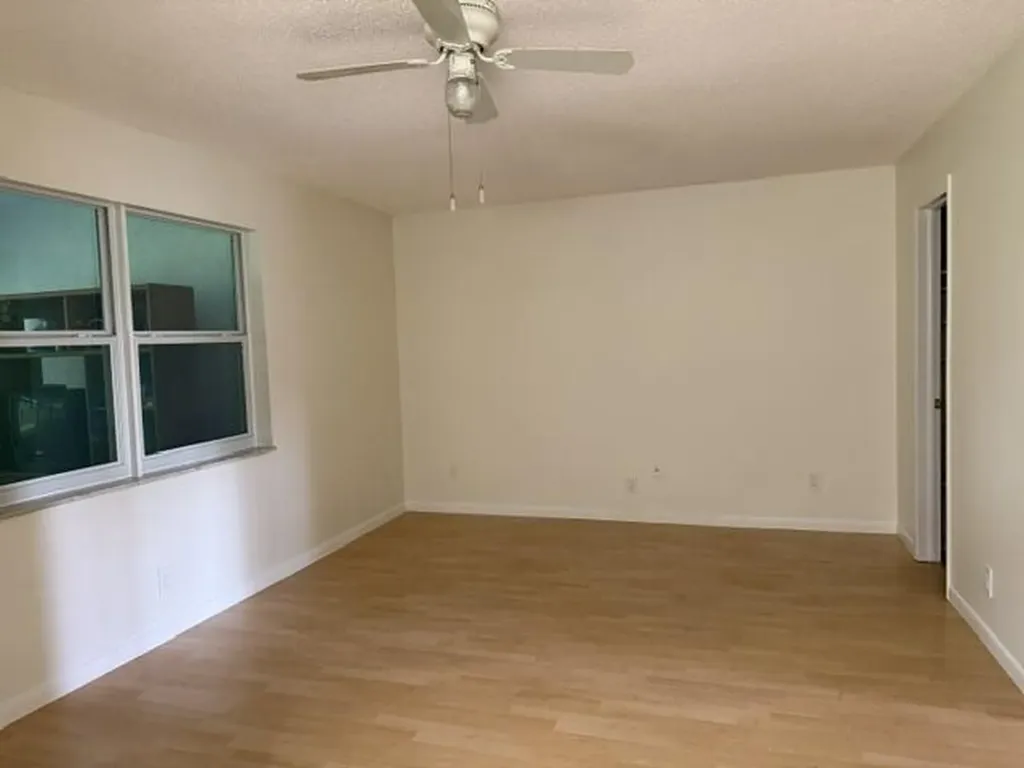 7293 W Oakridge Circle Lake Worth FL 33462