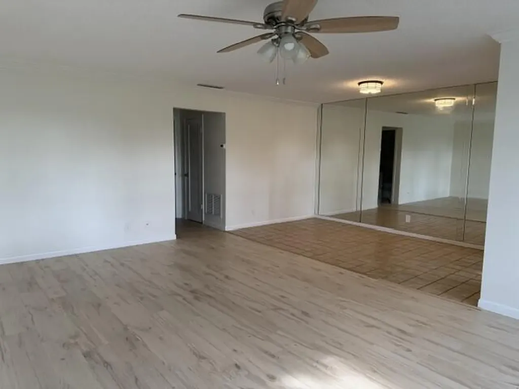 7293 W Oakridge Circle Lake Worth FL 33462