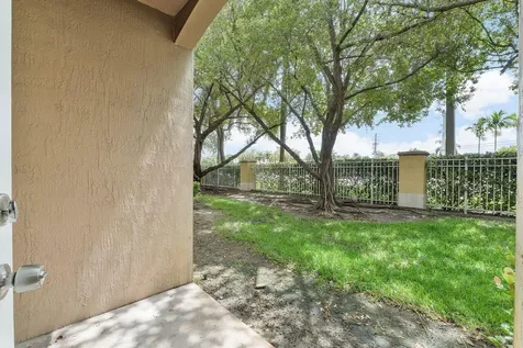 1912 SW 60th Avenue North Lauderdale FL 33068
