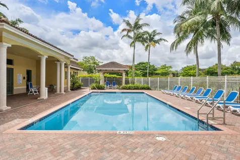 1912 SW 60th Avenue North Lauderdale FL 33068