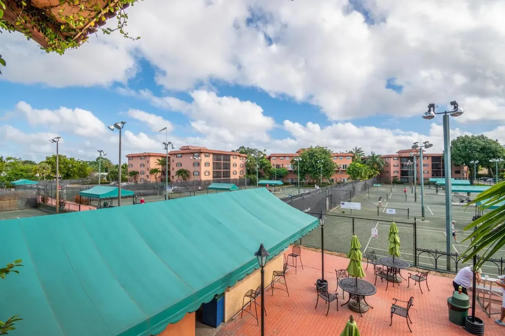 650 Tennis Club Drive Fort Lauderdale FL 33311