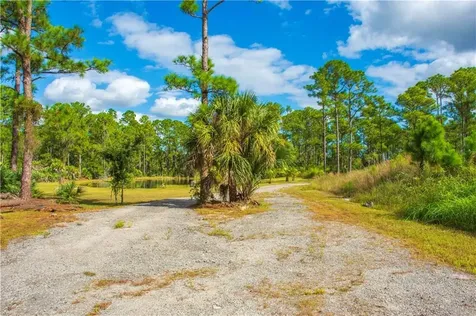 13955 87th Street Fellsmere FL 32948