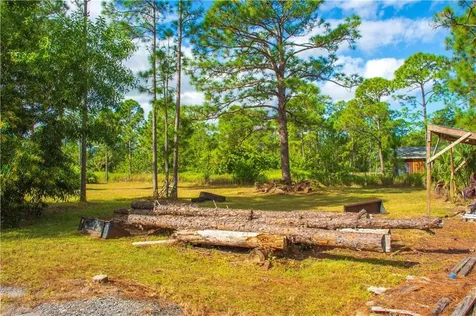 13955 87th Street Fellsmere FL 32948