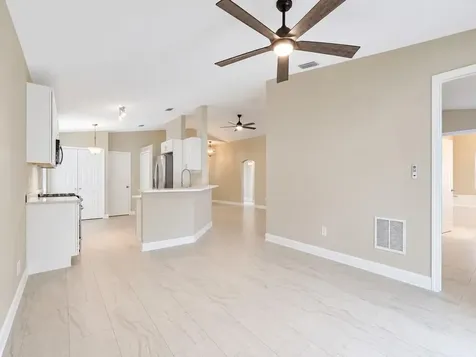 962 E 13th Square Vero Beach FL 32960