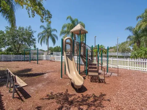962 E 13th Square Vero Beach FL 32960