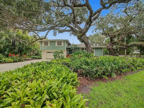 14 Emarita Way Sewalls Point FL 34996