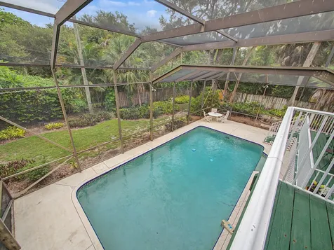 14 Emarita Way Sewalls Point FL 34996