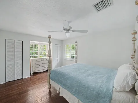 14 Emarita Way Sewalls Point FL 34996