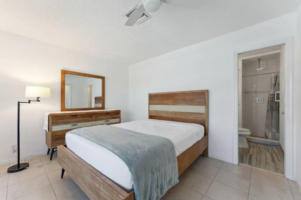 1120 Cactus Terrace Delray Beach FL 33445