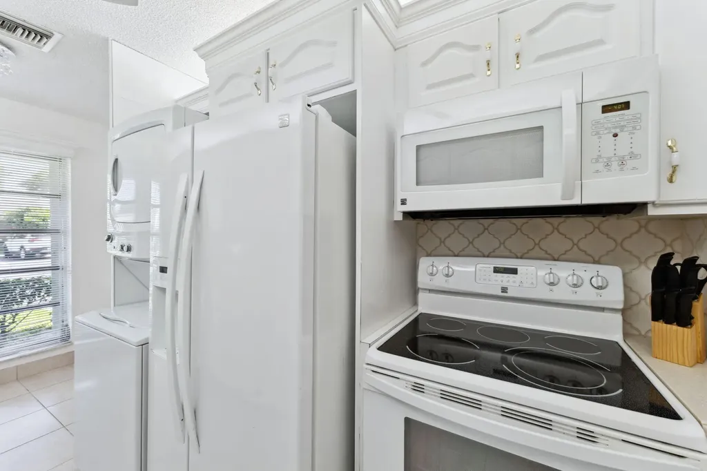 1120 Cactus Terrace Delray Beach FL 33445