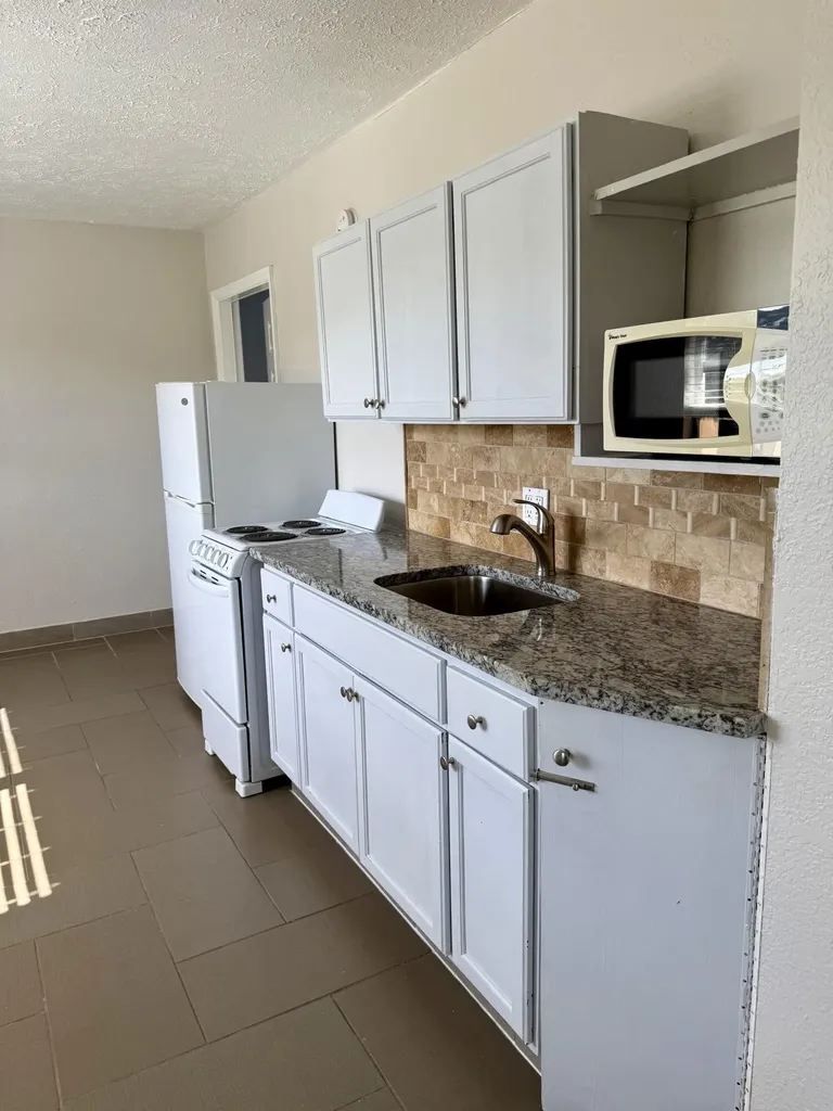 605 N Federal Highway Lake Worth Beach FL 33460