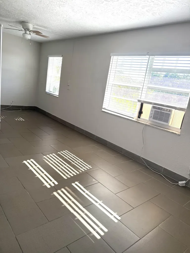 605 N Federal Highway Lake Worth Beach FL 33460