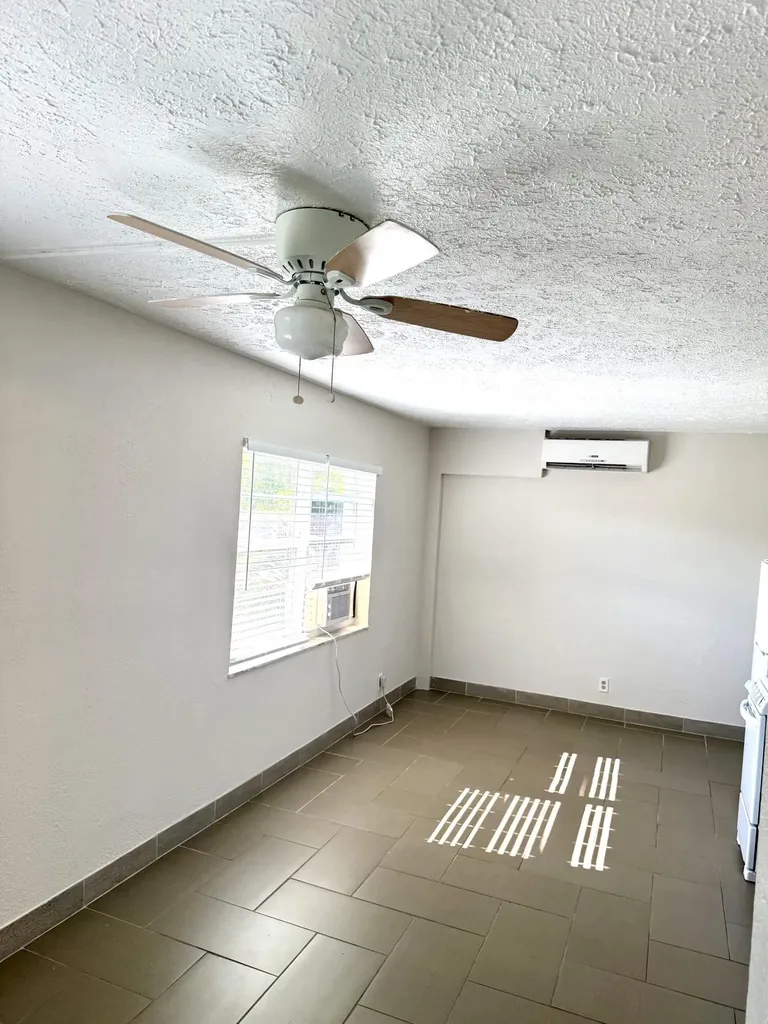 605 N Federal Highway Lake Worth Beach FL 33460