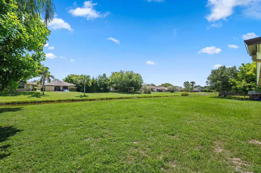1262 The 12th Fairway Wellington FL 33414