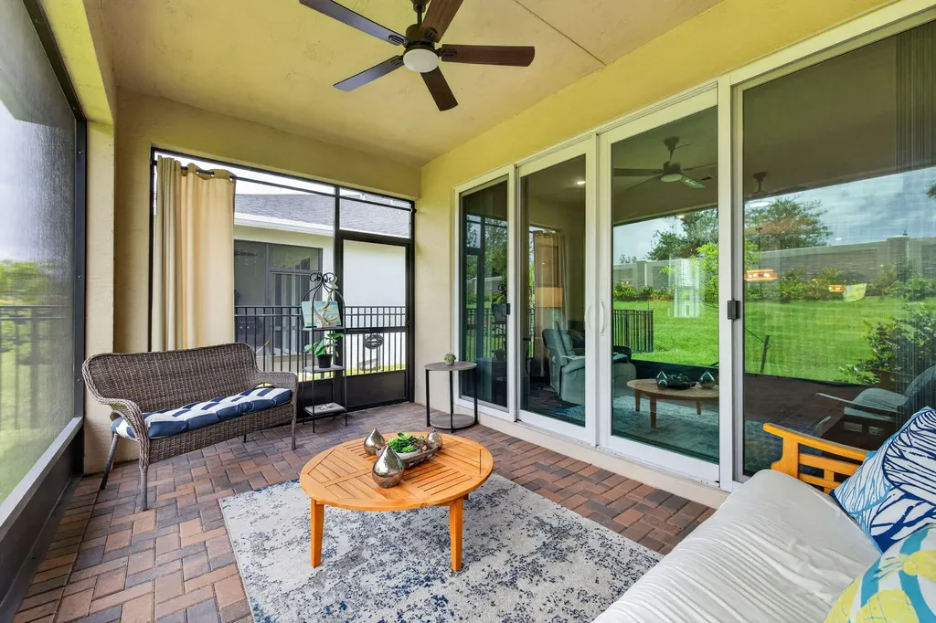 2057 SE Crosswood Way Port St Lucie FL 34984