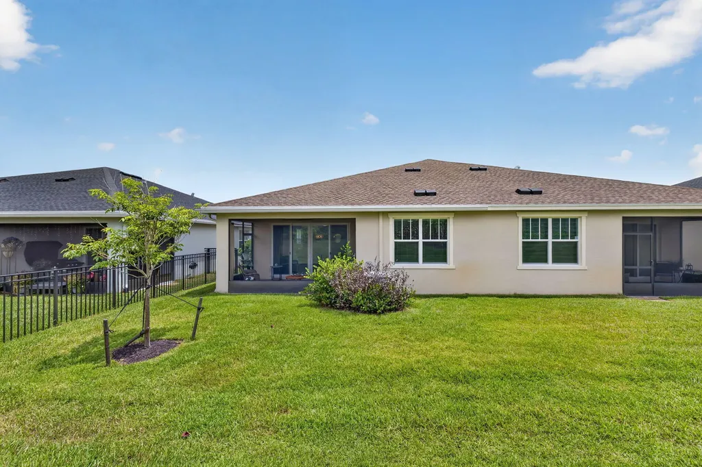2057 SE Crosswood Way Port St Lucie FL 34984