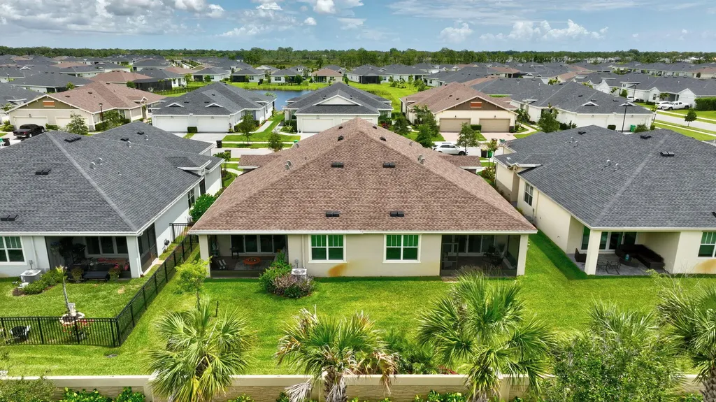 2057 SE Crosswood Way Port St Lucie FL 34984