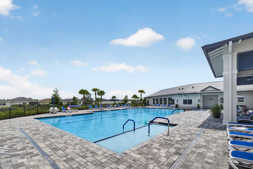 2057 SE Crosswood Way Port St Lucie FL 34984