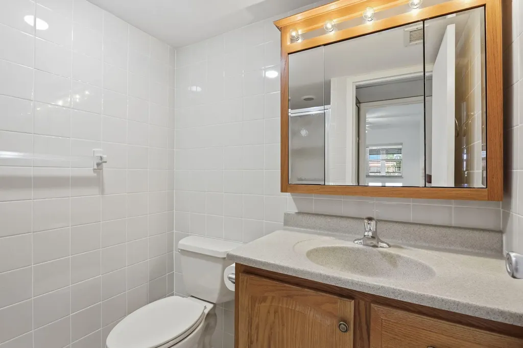 164 Seville G Delray Beach FL 33446