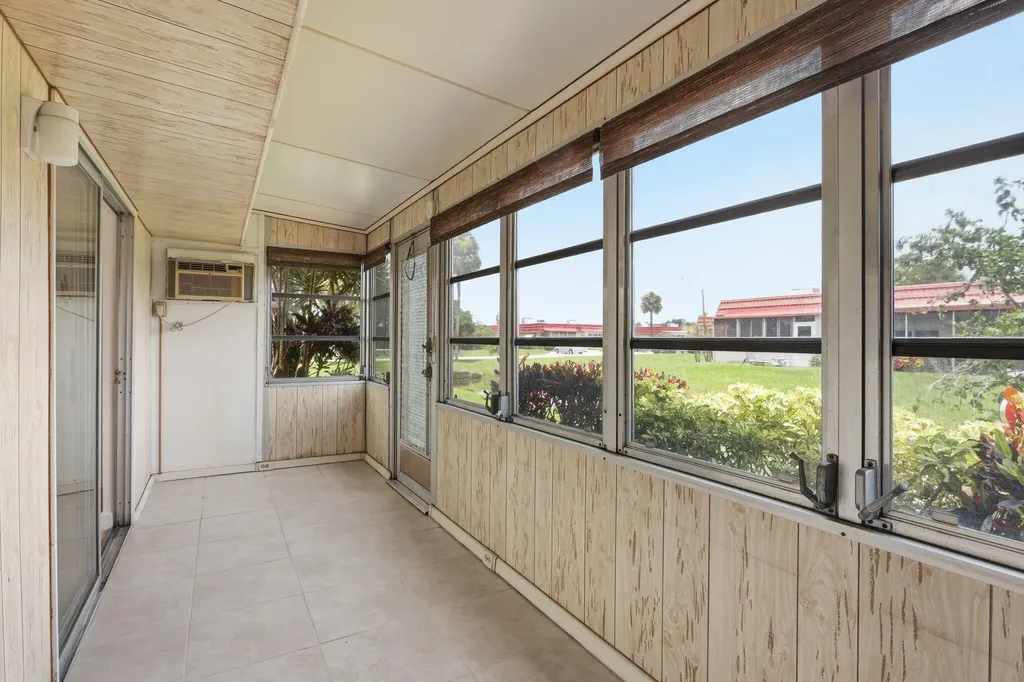 164 Seville G Delray Beach FL 33446