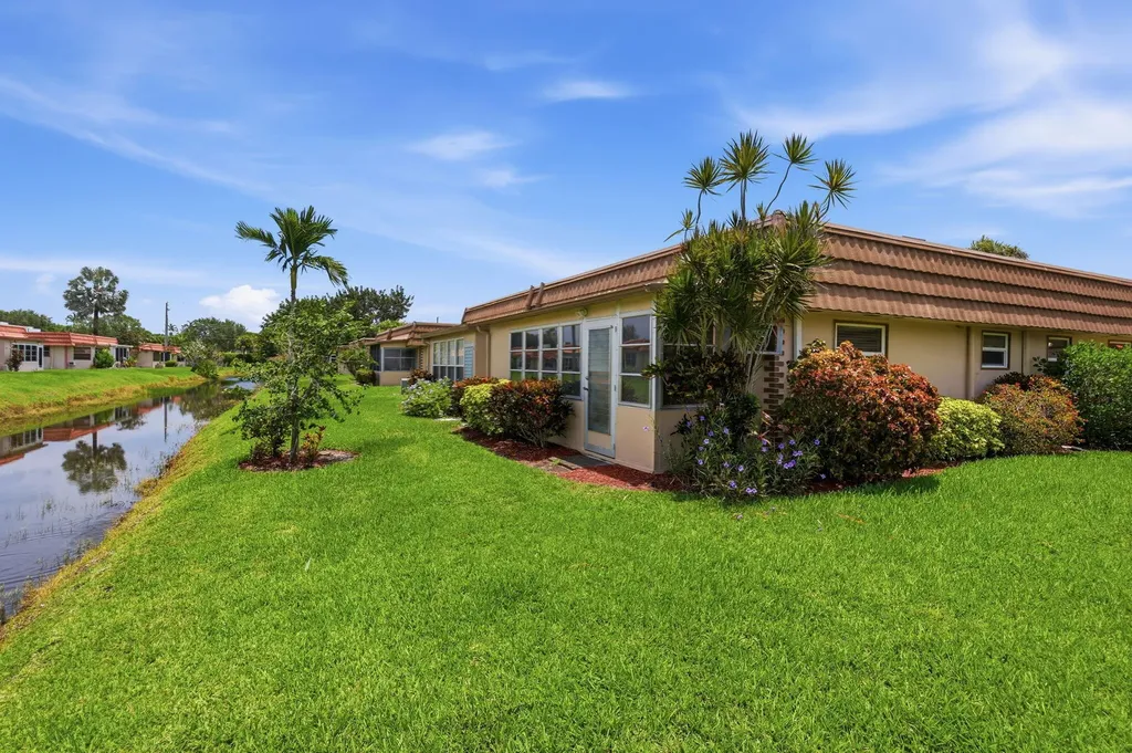 164 Seville G Delray Beach FL 33446