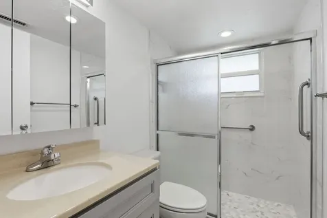 164 Seville G Delray Beach FL 33446