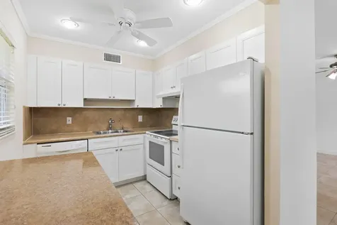 164 Seville G Delray Beach FL 33446