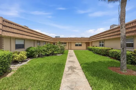 164 Seville G Delray Beach FL 33446