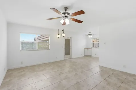 164 Seville G Delray Beach FL 33446