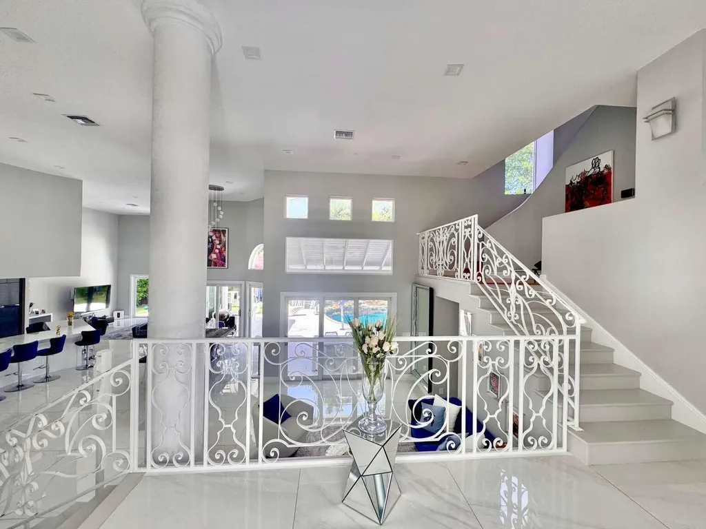 233 Pershing Way West Palm Beach FL 33401