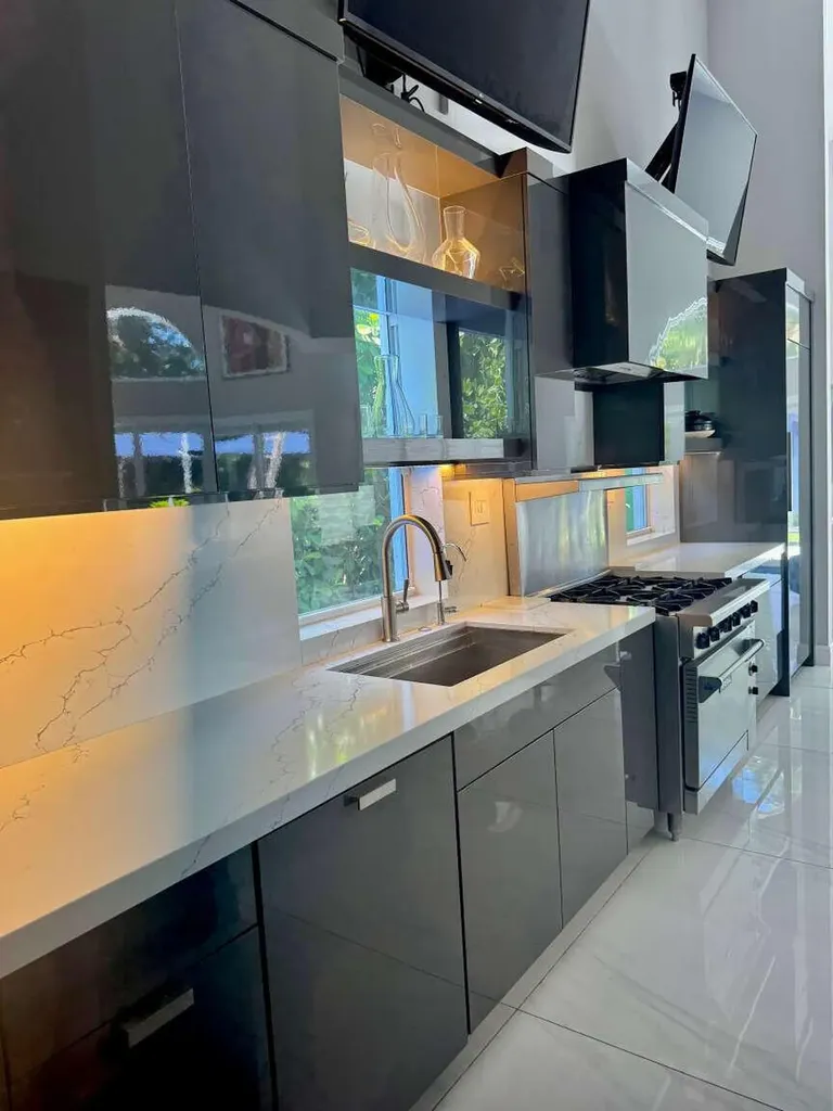233 Pershing Way West Palm Beach FL 33401