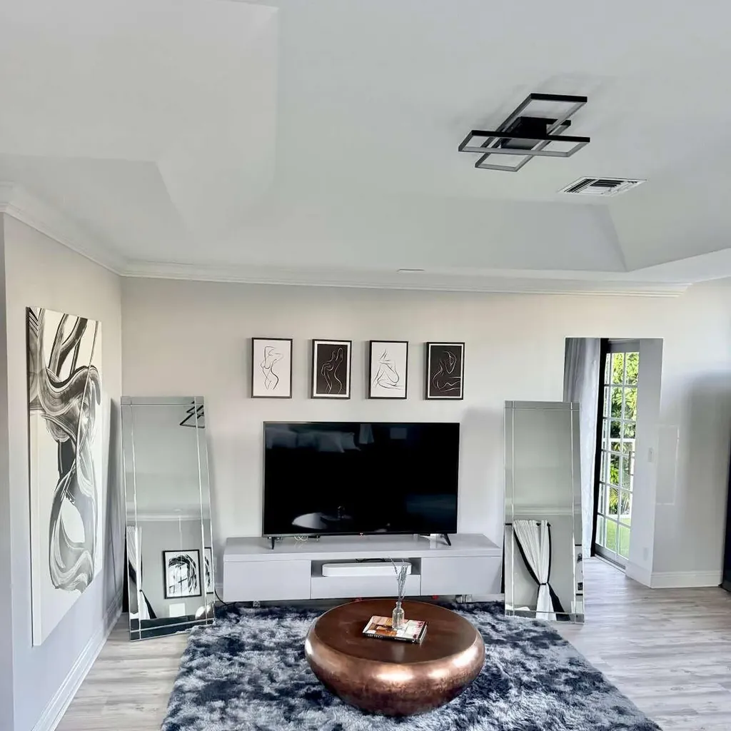 233 Pershing Way West Palm Beach FL 33401