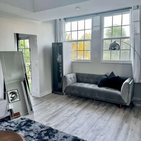 233 Pershing Way West Palm Beach FL 33401