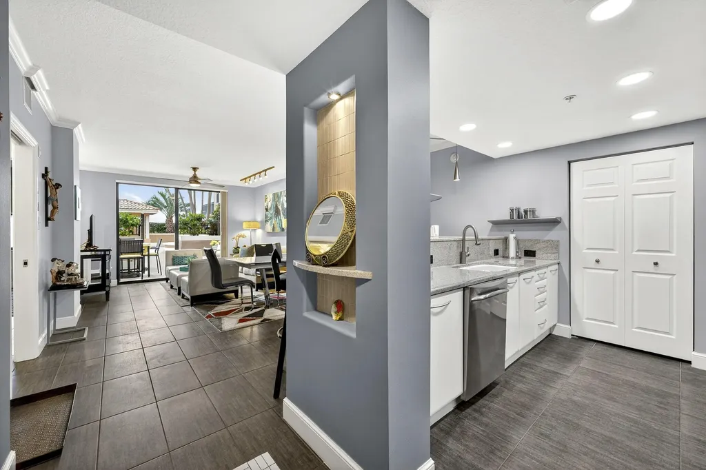 511 Lucerne Avenue Lake Worth Beach FL 33460