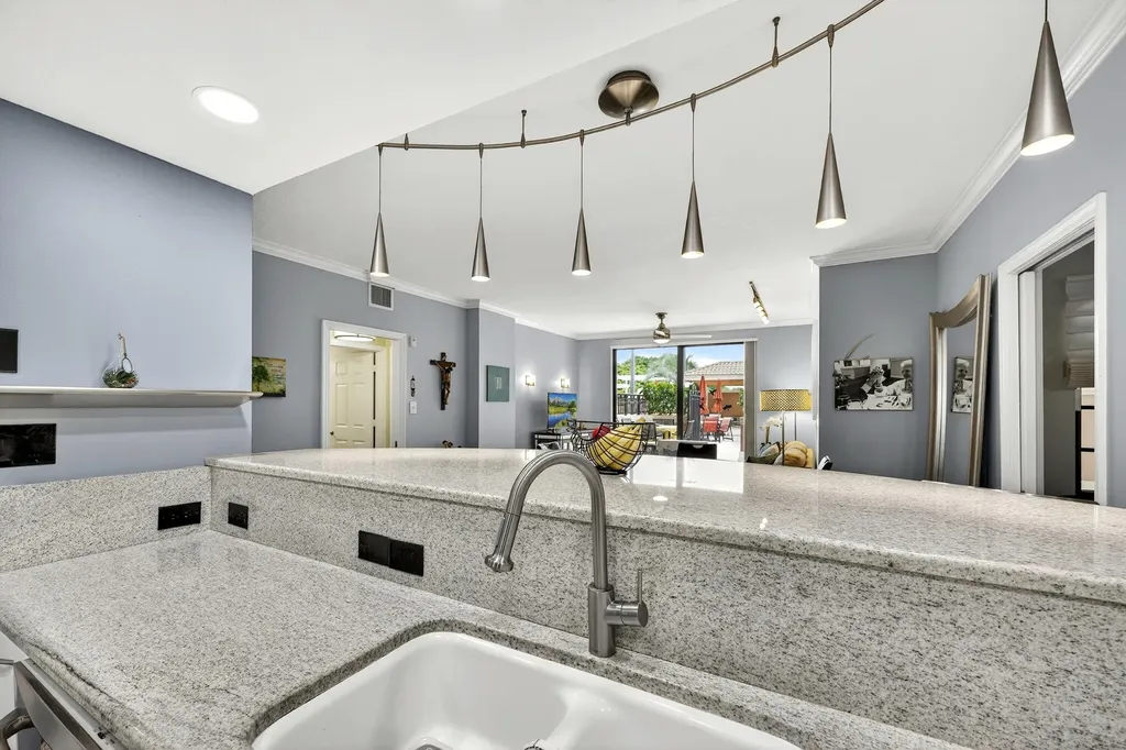 511 Lucerne Avenue Lake Worth Beach FL 33460